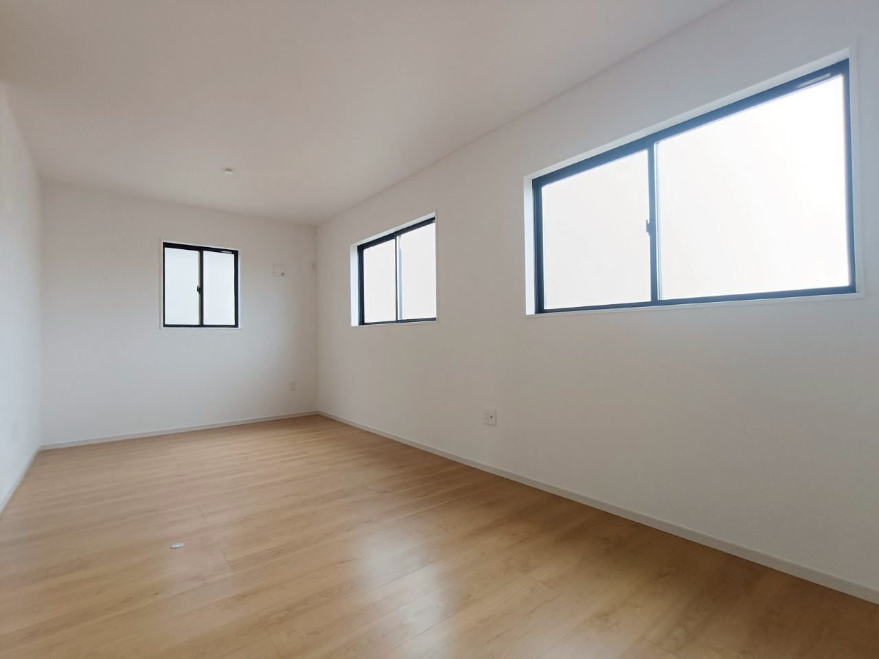 八潮市　八條　新築戸建　全1棟の洋室|施工例です