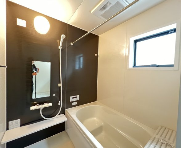 橿原市四条町５期全２棟のトイレ|温水洗浄便座付きトイレ