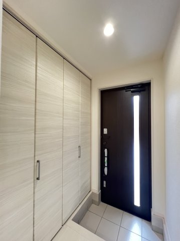 橿原市四条町５期全２棟の玄関|内玄関