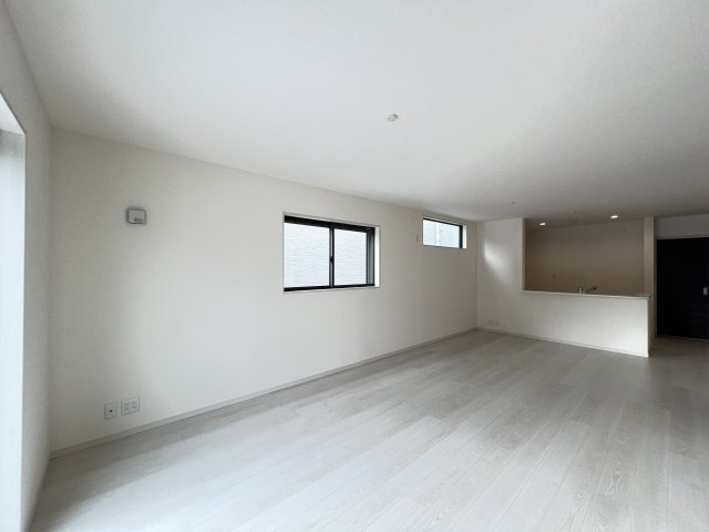 橿原市四条町５期全２棟の居間・リビング|広々としたLDK20帖