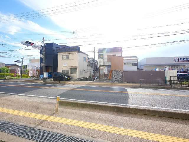 杉田店舗ビル