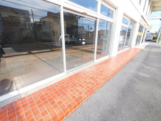 杉田店舗ビル