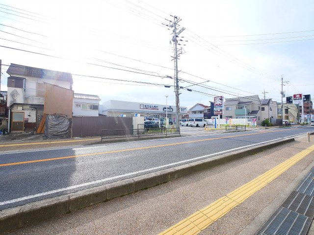 杉田店舗ビル