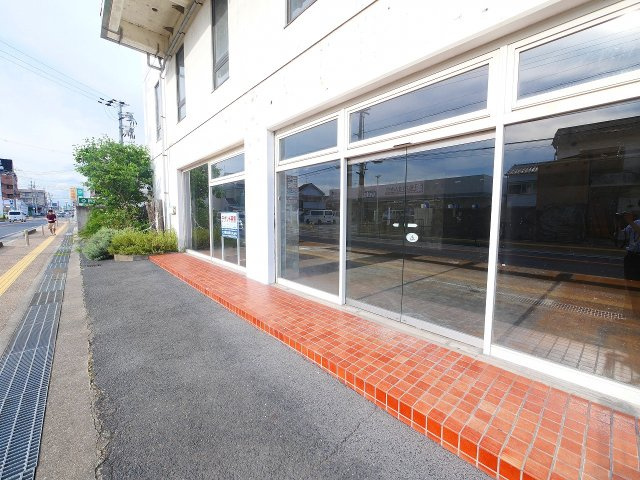 杉田店舗ビル