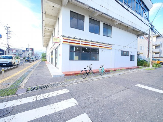 杉田店舗ビル