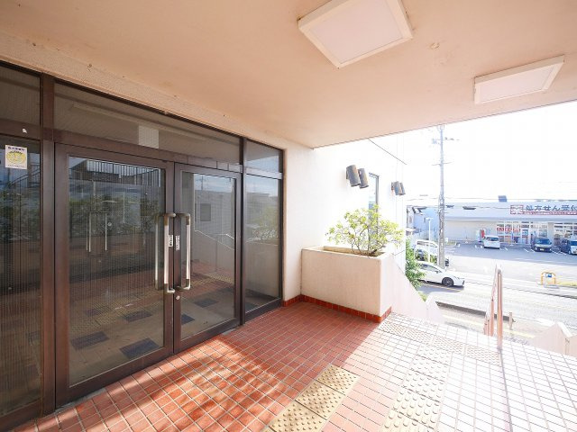 杉田店舗ビル