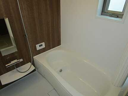 安佐南区長束西４丁目の浴室