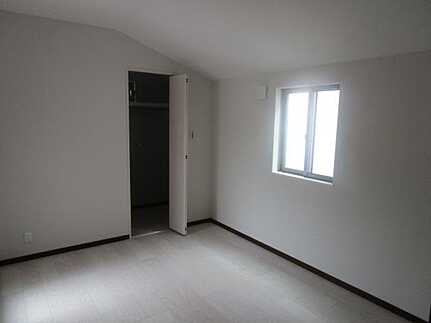 安佐南区長束西４丁目の洋室