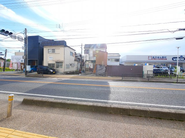 杉田店舗ビル