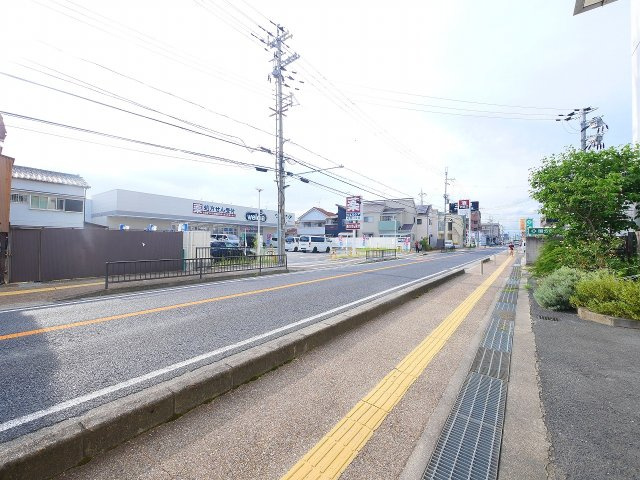 杉田店舗ビル