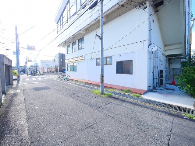 杉田店舗ビル