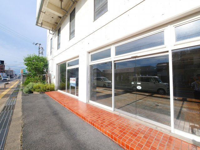 杉田店舗ビル