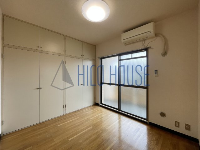 ビラ・フラワーヒルの居間・リビング