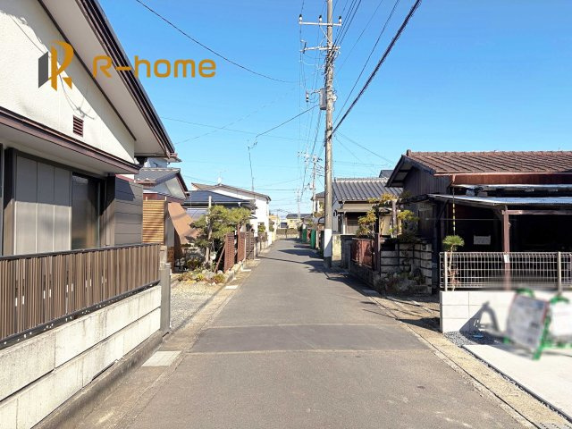 ひたちなか市津田4期　新築戸建て　1号棟の前面道路含む現地写真|堂々！建物完成♪実際のお部屋をご見学可能です♪
ご見学が一番の資料！お気軽にお問い合わせ下さい♪