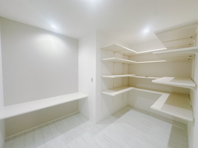 【新築戸建】高崎市箕郷町生原　の収納|■WIC｜主寝室には夢のウォークインがございます♪お洋服やバッグだけでなく、増えていくお洋服やご家族での思い出の品もしっかりと収納します( ＾＾ )