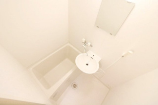 【浴室】 | レオパレスＢＲＯＷＮＩＥ | 浴室乾燥機で雨や雪の日でもらくらくお洗濯！