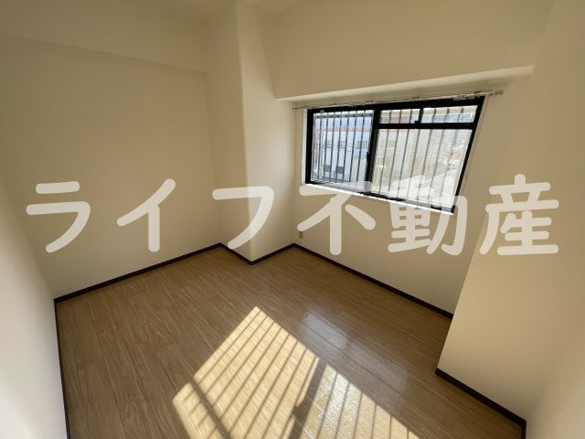 フェルザ長田の内装|明るい室内です