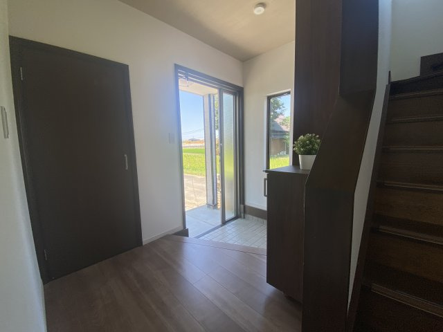 広川町中古住宅の玄関