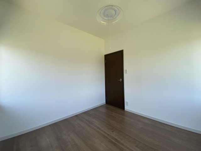 広川町中古住宅の洋室