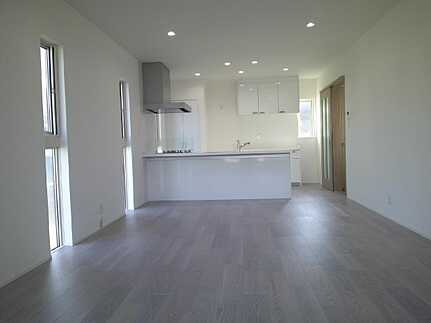 安芸郡府中町鹿籠2丁目の居間・リビング