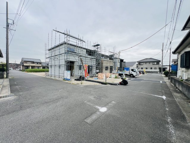 碧南市権現町1-226『仲介手数料無料』新築戸建ての前面道路含む現地写真