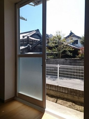 【庭】 | シャルマン北川毛Ａ | たまにはお庭で休日を過ごしてみるのもよいかもしれません