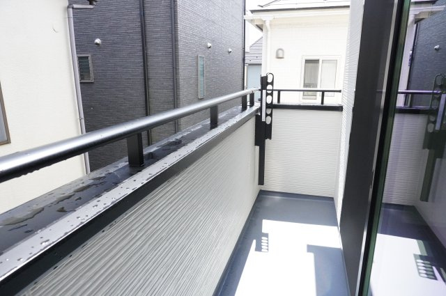 越谷市大字下間久里 新築分譲住宅 全2棟 No,2のバルコニー