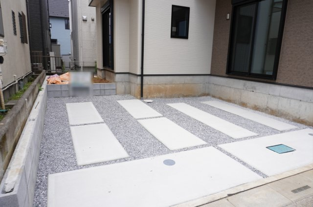 越谷市大字下間久里 新築分譲住宅 全2棟 No,2の駐車場