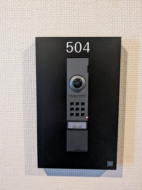 ミリアレジデンス蔵前の設備|玄関にもモニター付のインターホンセキュリティです