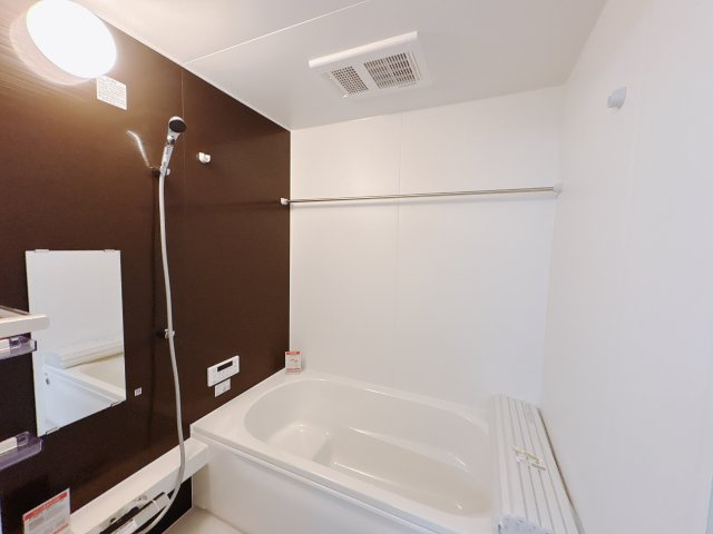 宇都宮市東峰町 ２期 新築住宅 全４棟の浴室|○2号棟　浴室○
1坪バスで心も体もリラックス！浴室乾燥機付きで、暮らしにひとつ上のゆとりがもてます。
※2025年11月撮影
