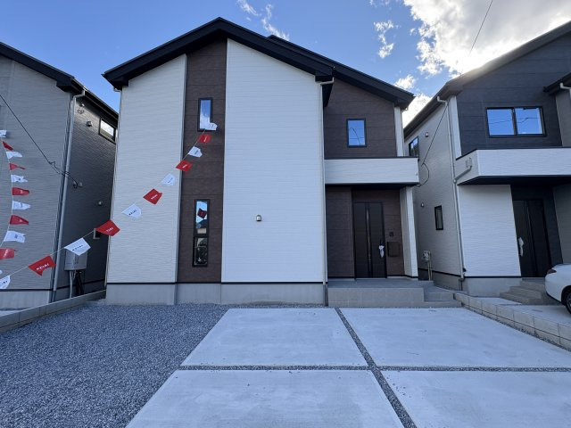 宇都宮市東峰町 ２期 新築住宅 全４棟の外観|〇2号棟【4LDK+WIC＋フリースペース】
今からご覧いただけます♪
主寝室にフリースペースがございますので、テレワークや書斎、収納などにお使いいただけます！
※2025年11月撮影