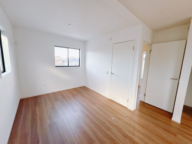 宇都宮市東峰町 ２期 新築住宅 全４棟の洋室|○4号棟　2F洋室4.5帖○
間仕切り可能な洋室、4.5帖スペースです。
※2025年11月撮影