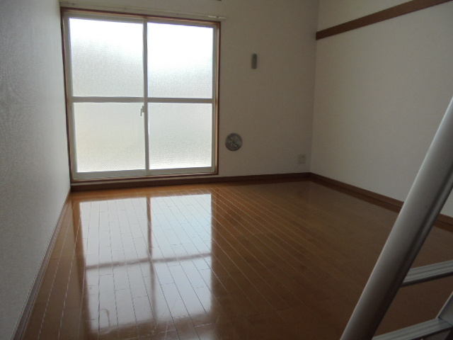 メインシティガーデン・フォルトゥーナの居間・リビング