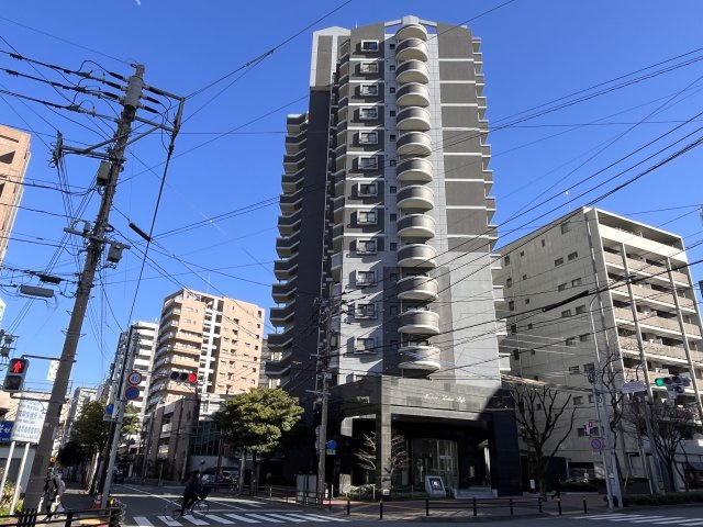 アンピールラトゥール別府の外観