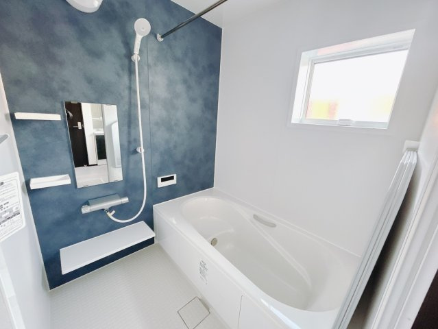 【CLEIAS Town】宇都宮市駒生町の浴室|〇1号棟浴室〇
ゆったり広々とした浴室。浴室乾燥機付きで雨の日も洗濯物が気持ちよく乾きます。
