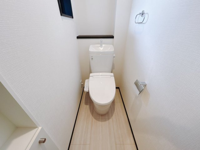 【CLEIAS Town】宇都宮市駒生町のトイレ|〇1号棟トイレ〇
清潔感も使いやすさもばっちり。温水洗浄機能で、トイレ時間がちょっと心地よくなります。
