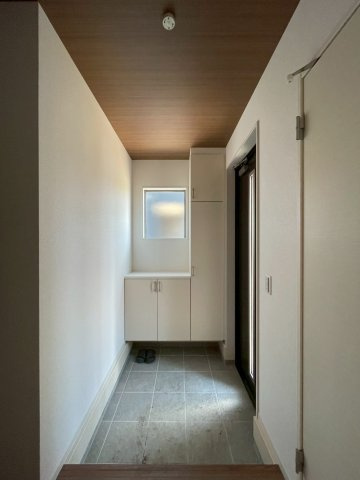 【玄関】 | 吉岡町大久保　2号棟