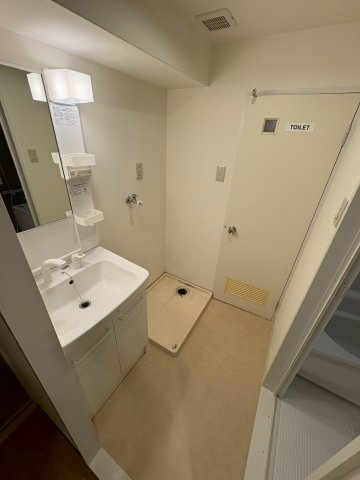 大阪市西区南堀江２丁目の賃貸マンションの洗面所