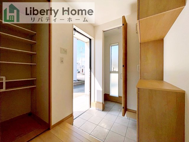 水戸市河和田町　中古戸建の玄関