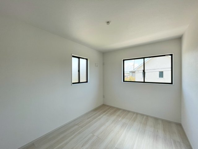 【洋室】 | 吉岡町大久保　3号棟