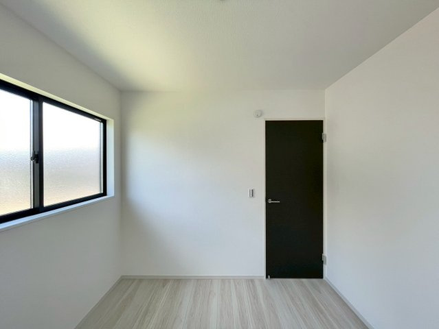 【洋室】 | 吉岡町大久保　3号棟