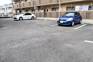 【駐車場】