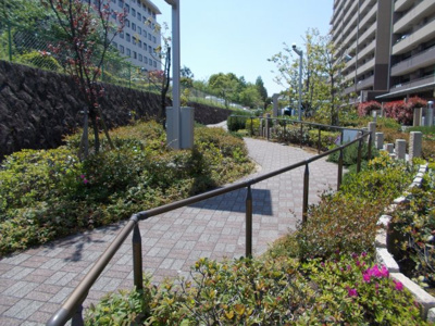 【その他共用部分】 | ジオ千里桃山台1番館 | 敷地内