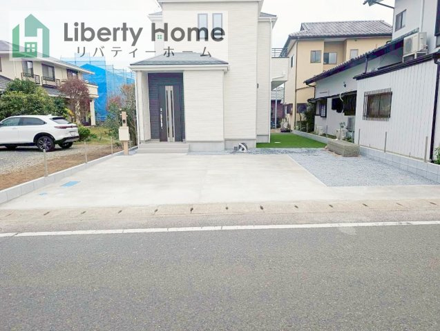 日立市東金沢町4丁目　新築戸建の駐車場