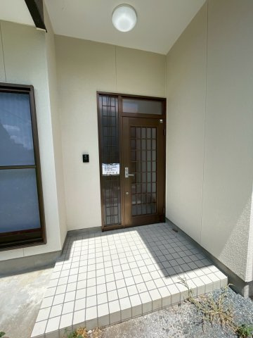 【玄関】 | 桐生市新里町山上　中古住宅