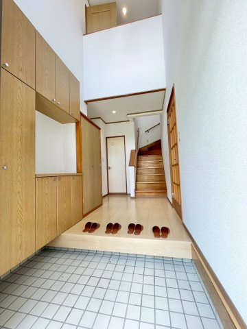 【玄関】 | 桐生市新里町山上　中古住宅