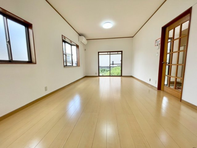 【居間・リビング】 | 桐生市新里町山上　中古住宅