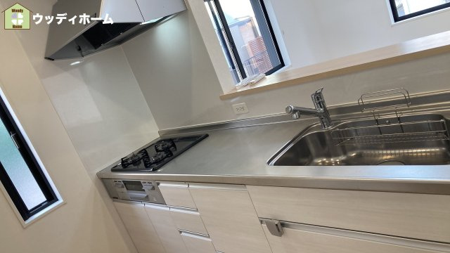 越谷市大泊　中古一戸建てのキッチン