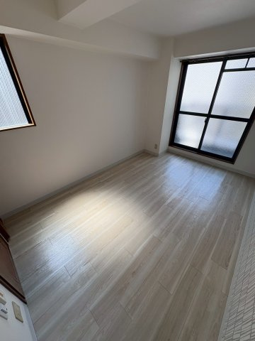 大阪市西区新町１丁目の賃貸マンションの居間・リビング