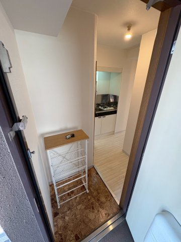 大阪市西区新町１丁目の賃貸マンションの玄関